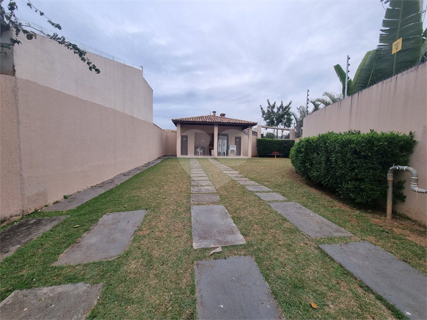 Casa à venda com 3 quartos, sendo 1 suíte,  no condomínio Bella Vista, Sorocaba - SP