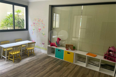 Apartamento à venda com 3 quartos, sendo 1 suíte, em Morumbi, São Paulo, SP