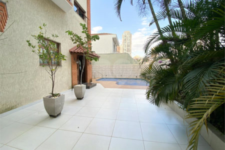 Casa à venda com 3 quartos, sendo 1 suíte, em Santana, São Paulo, SP