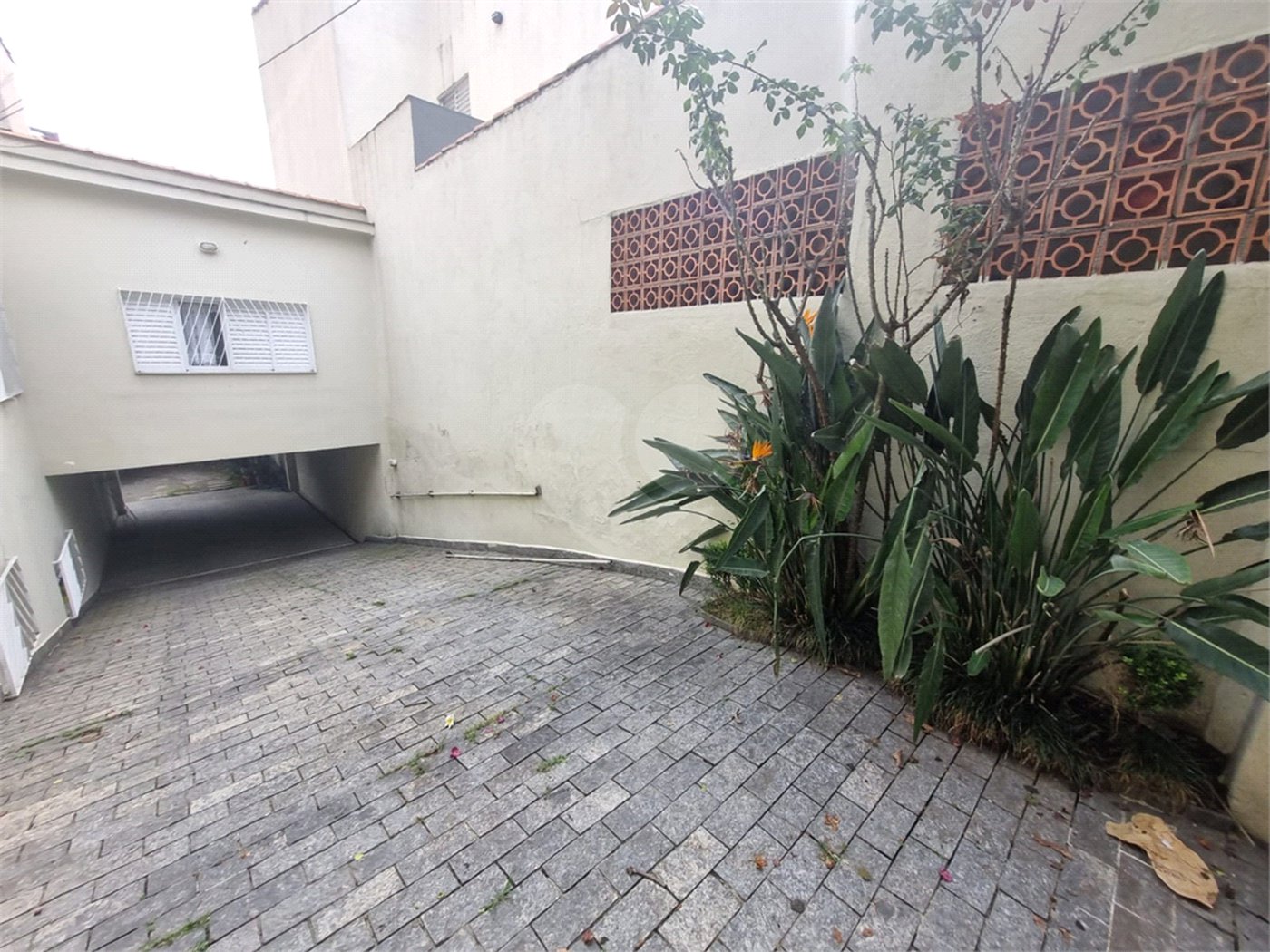 Casa à venda com 4 quartos, sendo 1 suíte,  em Vila Clementino, São Paulo, SP