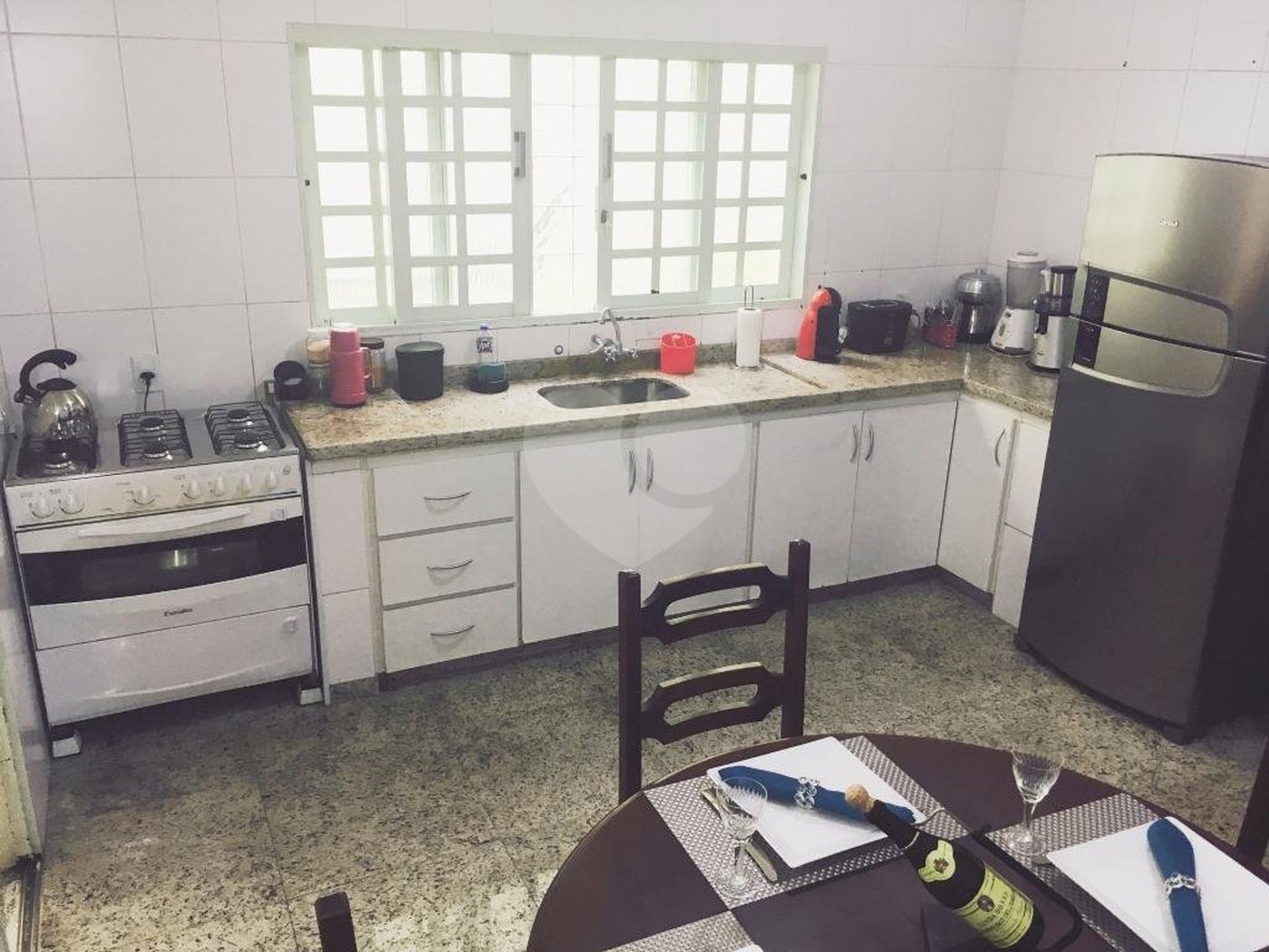 Sobrado à venda com 4 quartos, sendo 1 suíte, em Jardim Sarah, São Paulo, SP
