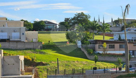 Terreno à venda com 1 suíte no condomínio Santa Teresa 1, Vinhedo - SP