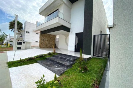 Casa à venda com 3 quartos, sendo 2 suítes, no condomínio Chacara Ondina, Sorocaba - SP