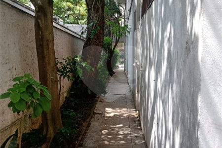 Sobrado à venda com 3 quartos em Alto da Boa Vista, São Paulo, SP