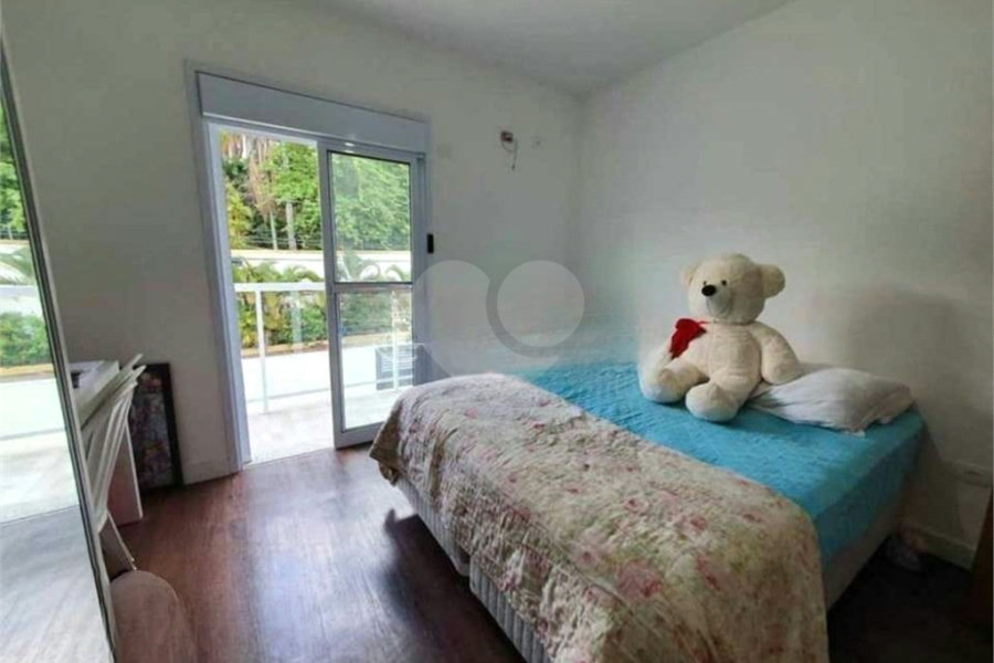 Sobrado à venda com 4 quartos, sendo 3 suítes, em Tremembé, São Paulo, SP