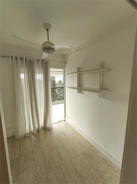 Apartamento à venda ou para alugar com 3 quartos, sendo 1 suíte, em Parque Reboucas, São Paulo, SP