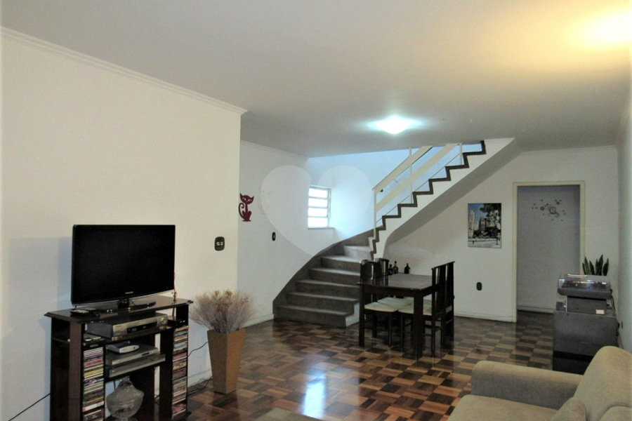 Sobrado à venda com 3 quartos, sendo 1 suíte, em Vila Mascote, São Paulo, SP
