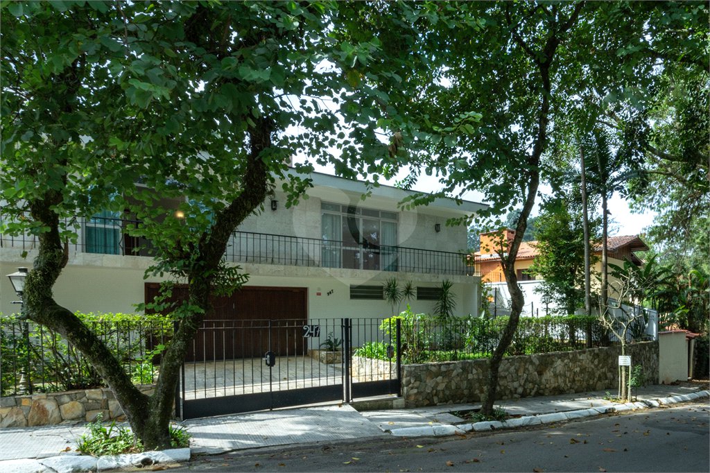Casa Térrea à venda ou para alugar com 4 suítes em Jardim Marajoara, São Paulo, SP