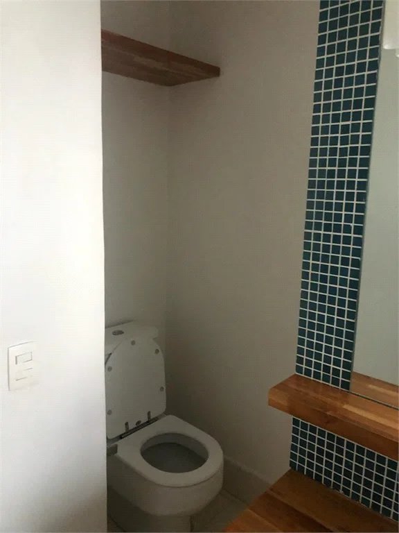 Sala à venda em Vila Suzana, São Paulo, SP