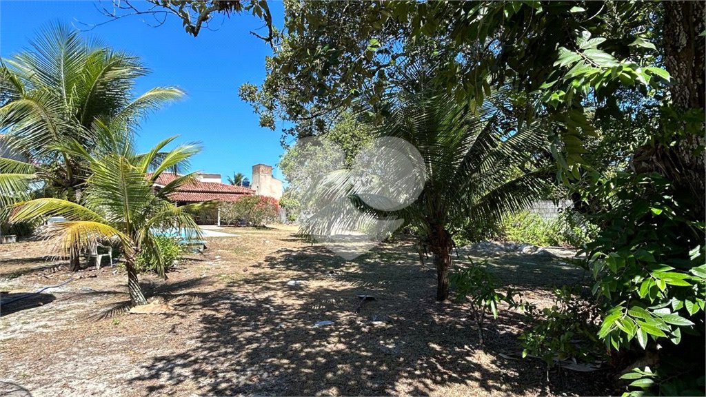 Casa à venda com 3 quartos, sendo 1 suíte, no Centro, Santa Cruz Cabrália, BA