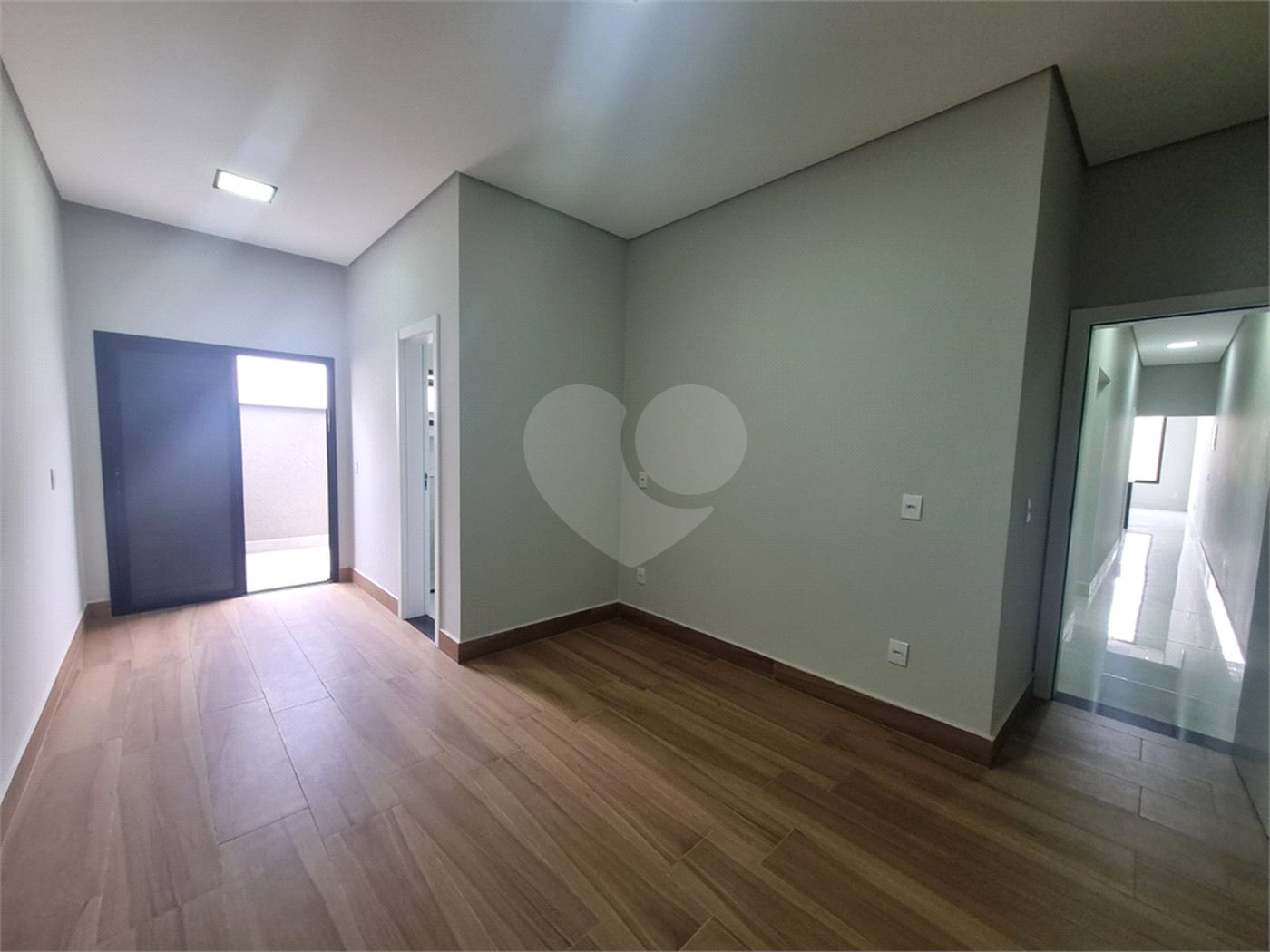 Casa à venda com 3 quartos, sendo 1 suíte,  no condomínio Reserva Ipanema I, Sorocaba - SP