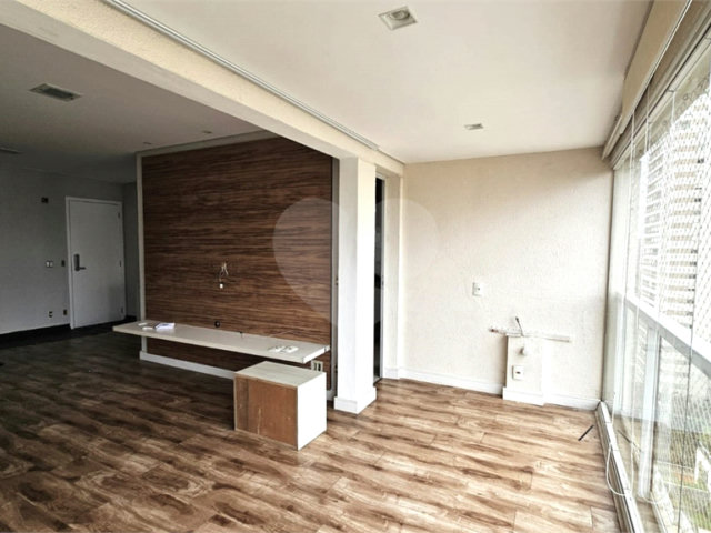 Apartamento à venda com 2 quartos, sendo 1 suíte,  em Campo Belo, São Paulo, SP