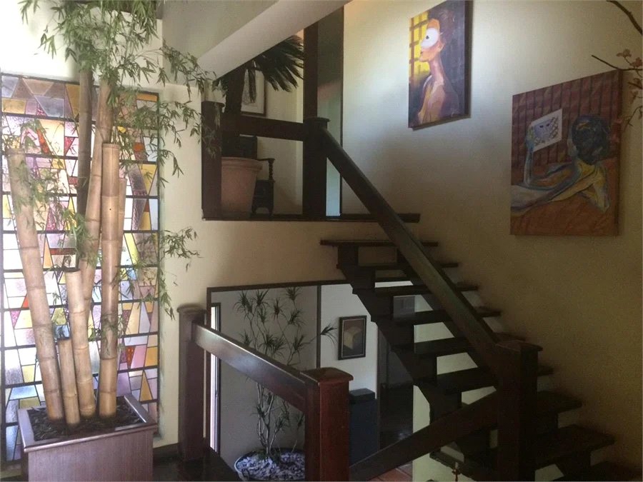Casa à venda ou para alugar com 4 quartos, sendo 2 suítes, em Jardim Guedala, São Paulo, SP