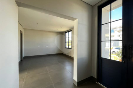 Casa à venda com 4 quartos, sendo 2 suítes,  no condomínio Florais Itália, Cuiabá - MT