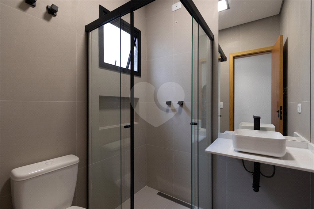 Sobrado à venda com 3 quartos, sendo 1 suíte, em Vila Gumercindo, São Paulo, SP