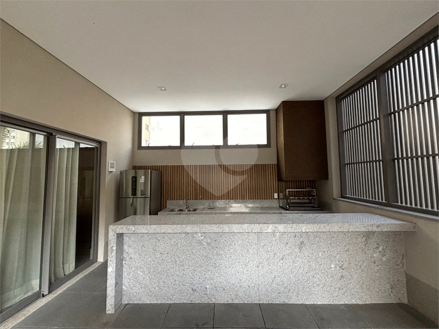 Apartamento à venda com 3 suítes em Moema, São Paulo, SP