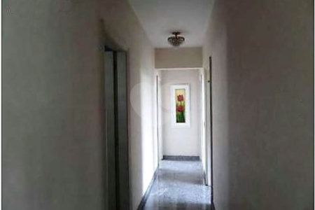Apartamento próximo ao Metro com 03 dormitórios e 01 Suíte, 2 vagas á venda na Vila Mariana!