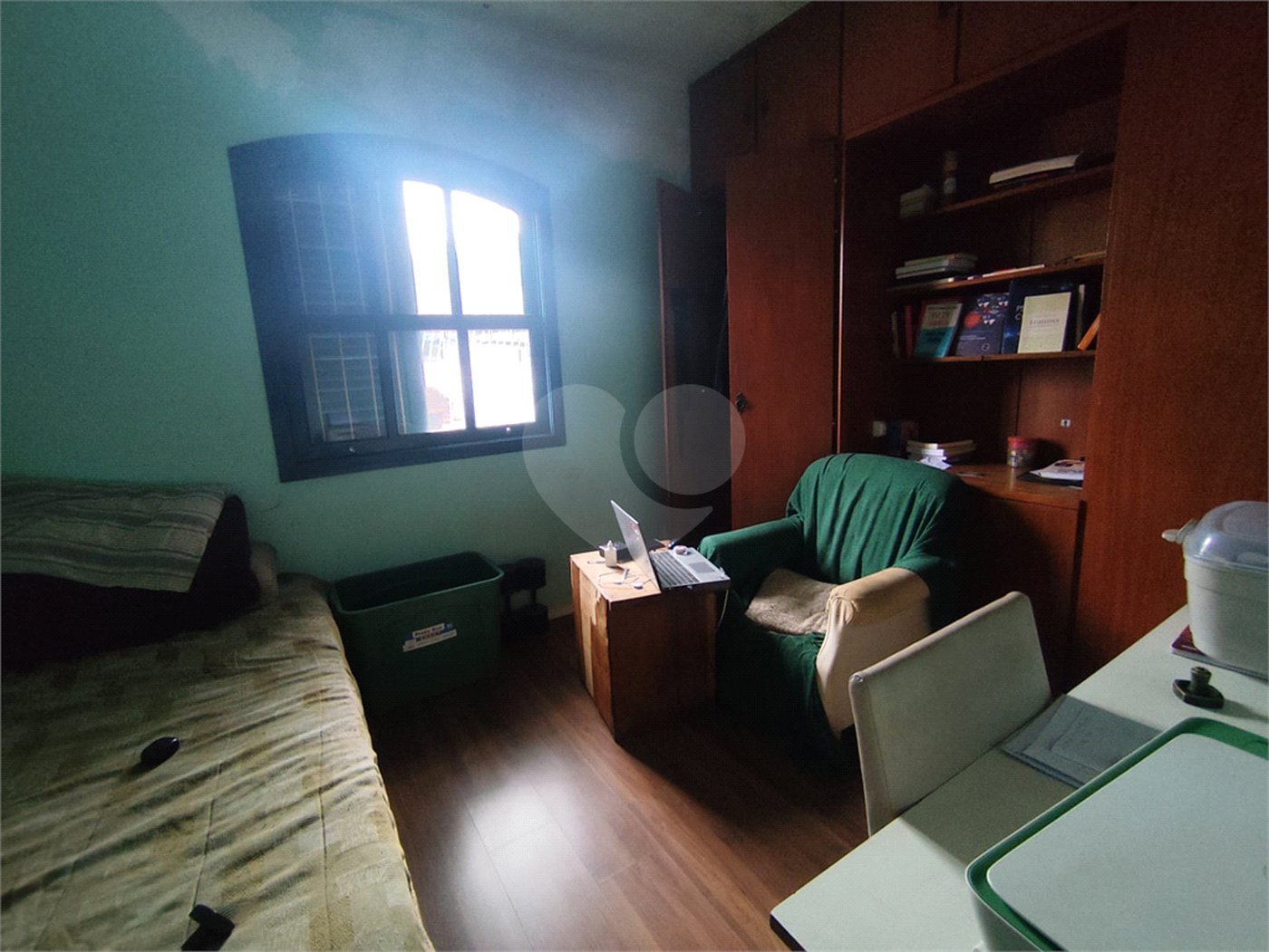 Sobrado à venda com 4 quartos, sendo 2 suítes,  em Tremembé, São Paulo, SP