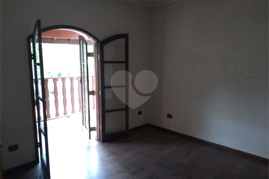 Sobrado à venda com 3 quartos, sendo 1 suíte, em Serra da Cantareira, Mairiporã, SP
