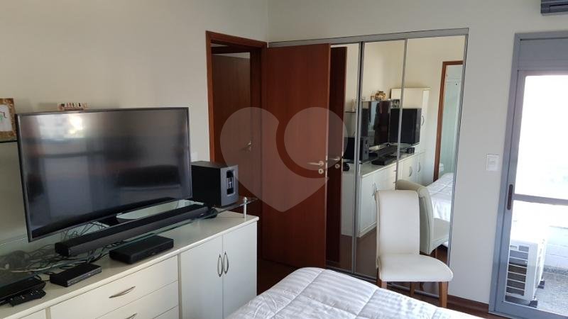 Apartamento à venda com 3 quartos, sendo 1 suíte, em Vila Paulicéia, São Paulo, SP