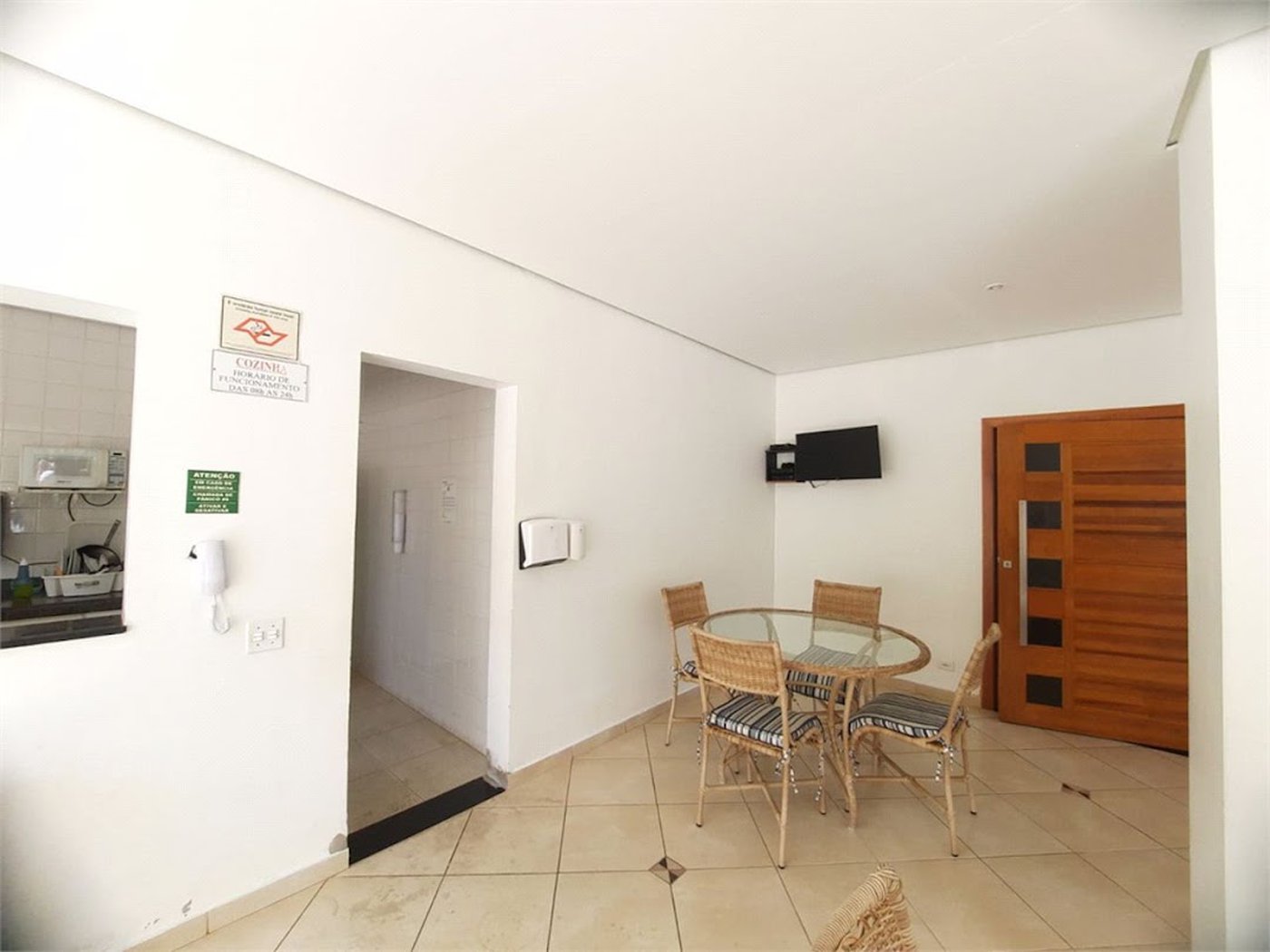 Apartamento com 2 dormitórios à venda, 65 m² por R$ 424.000,00 - Vila Júlia - Guarujá/SP