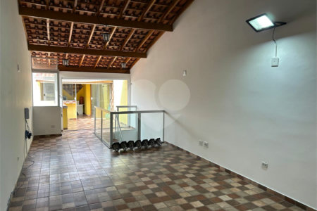 Casa de Vila para alugar com 4 suítes em Vila Romana, São Paulo, SP
