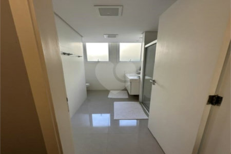 Apartamento à venda com 3 quartos, sendo 1 suíte,  em Cerqueira César, São Paulo, SP