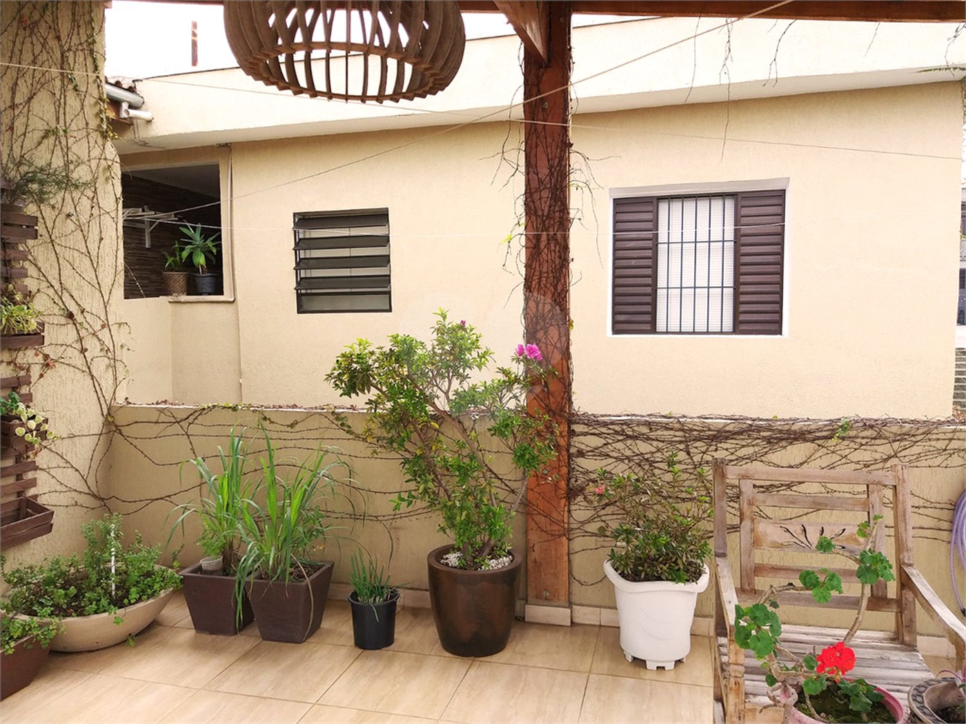 Casa Térrea à venda com 3 quartos, sendo 1 suíte, em Jardim Marisa, São Paulo, SP