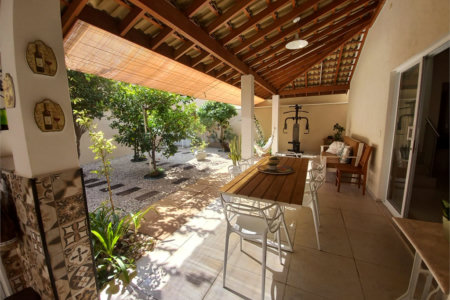 Casa à venda com 3 quartos, sendo 1 suíte, no condomínio São Domingos, Valinhos - SP