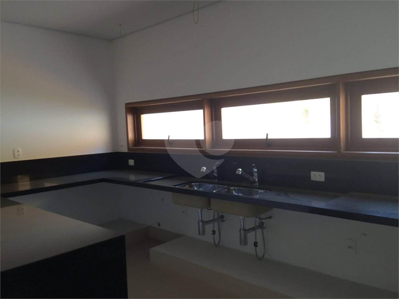 Casa à venda com 5 suítes no condomínio Fazenda da Grama, Itupeva - SP