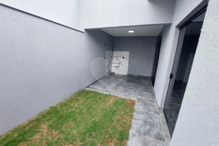 Casa à venda com 3 quartos, sendo 1 suíte, no condomínio Horto Florestal Villagio, Sorocaba - SP