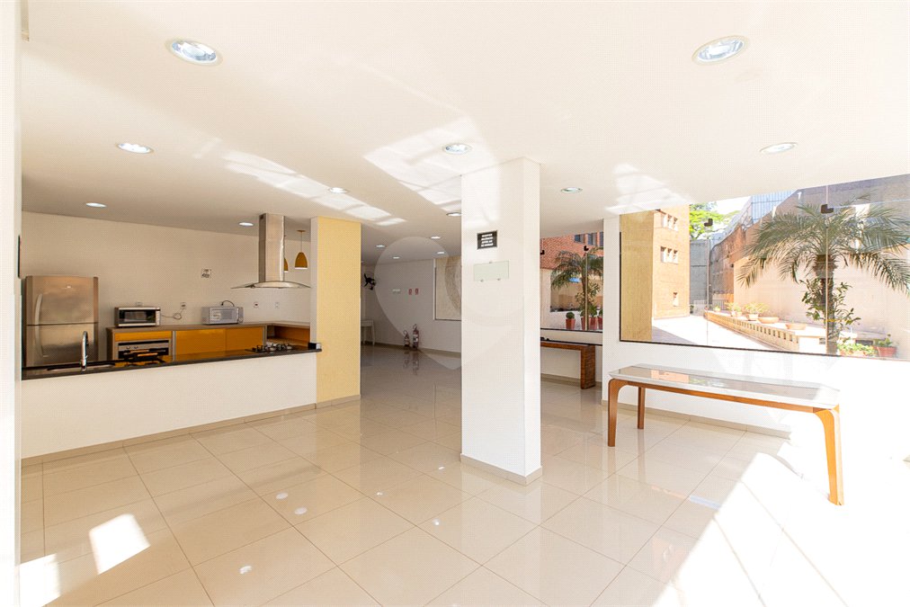 Apartamento à venda com 3 quartos, sendo 1 suíte, em Alto da Boa Vista, São Paulo, SP