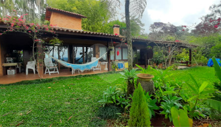 Casa Térrea à venda com 4 quartos, sendo 2 suítes,  em Serra da Cantareira, Mairiporã, SP