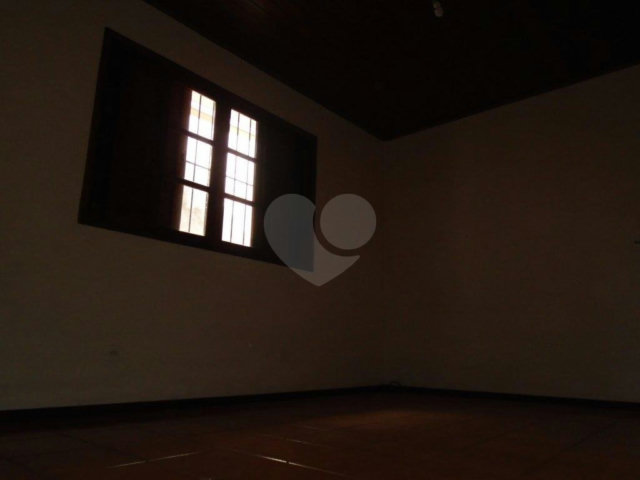 Sobrado à venda com 4 quartos, sendo 1 suíte,  em Parque Edu Chaves, São Paulo, SP