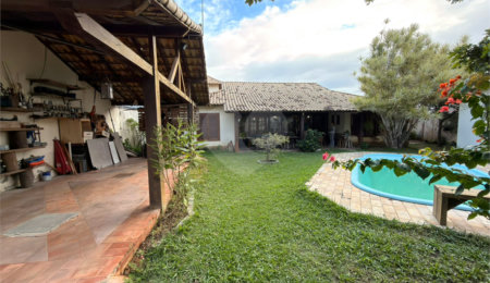 Casa à venda com 3 suítes em Portinho, Cabo Frio, RJ