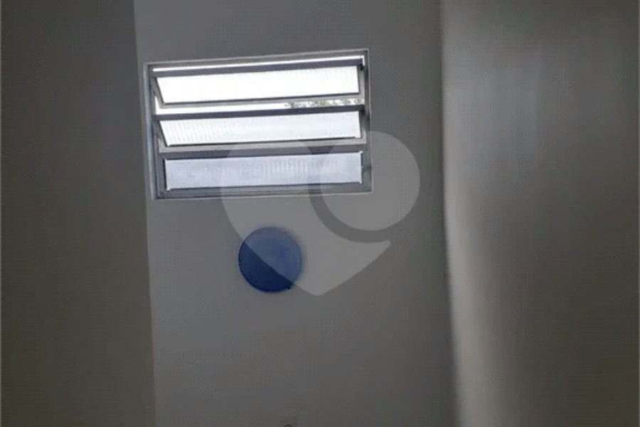 Sobrado à venda com 4 quartos, sendo 1 suíte, em Campo Limpo, São Paulo, SP