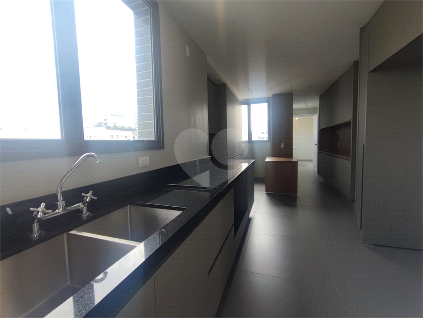 Cobertura à venda com 3 suítes em Vila Nova Conceição, São Paulo, SP