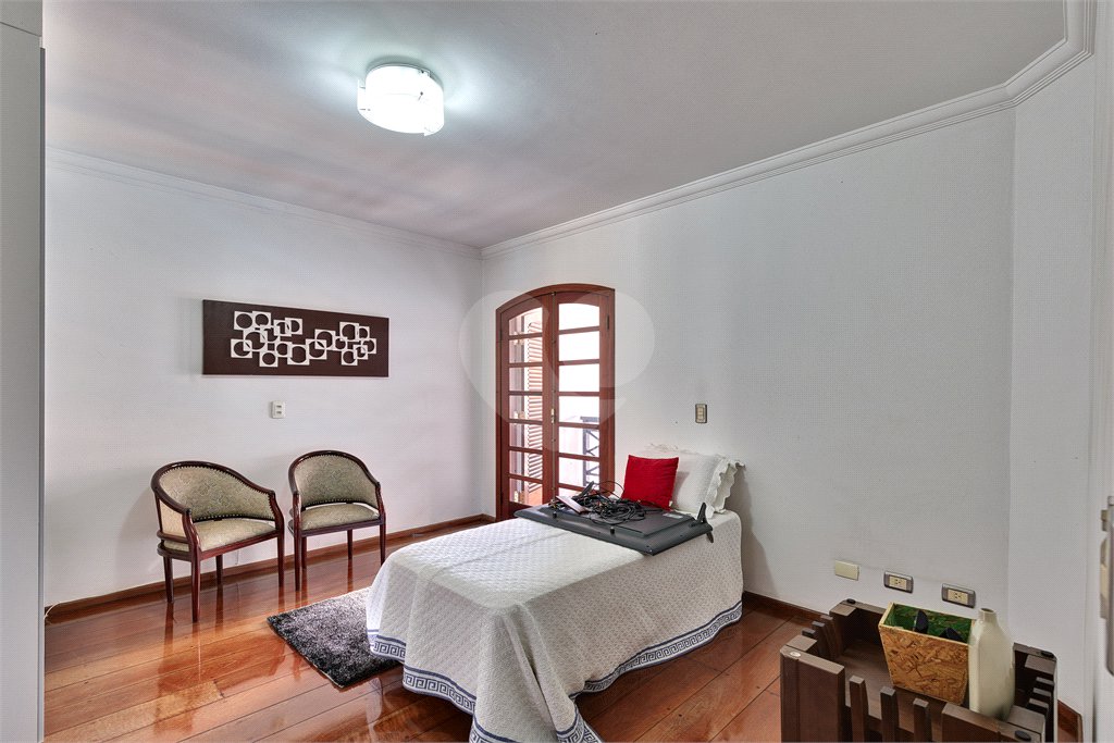 Casa à venda com 5 quartos, sendo 4 suítes, em Alto da Boa Vista, São Paulo, SP