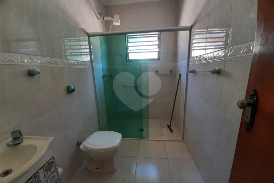 Sobrado à venda com 5 quartos, sendo 1 suíte, em Tremembé, São Paulo, SP