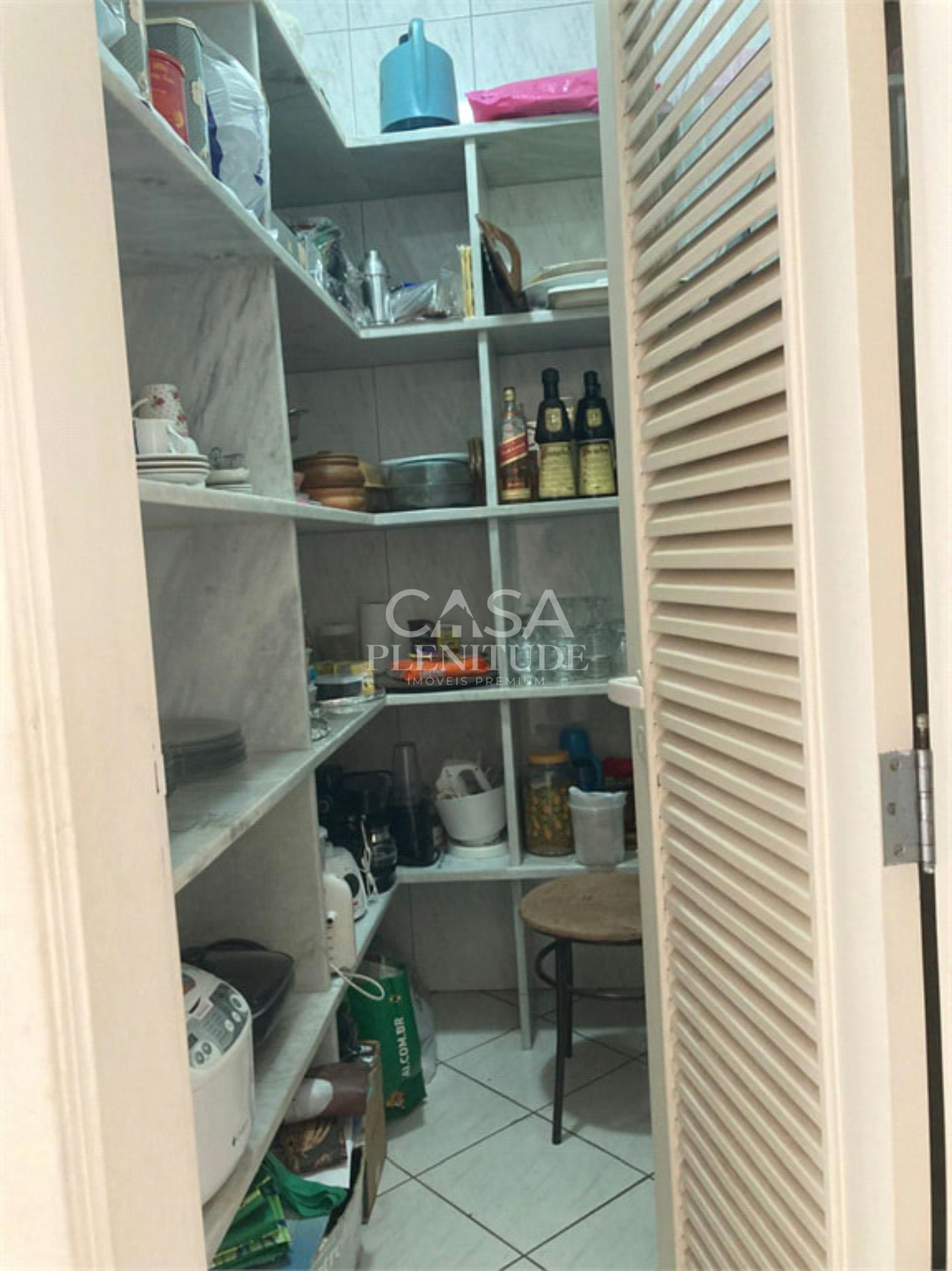 Casa em condomínio à venda com 4 quartos, sendo 3 suítes, em Aparecidinha, Sorocaba, SP