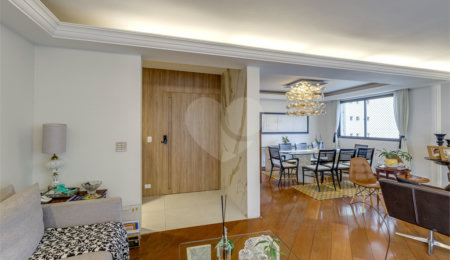 Apartamento à venda com 4 quartos, sendo 2 suítes, em Campo Belo, São Paulo, SP
