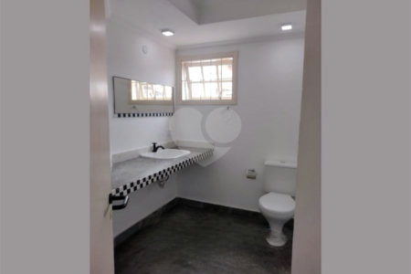 Sobrado à venda com 3 quartos, sendo 1 suíte,  no Centro, Mogi das Cruzes, SP