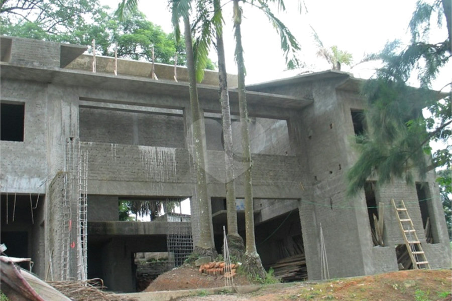Casa à venda com 4 suítes em Jardim Floresta, São Paulo, SP