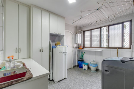 Apartamento à venda com 4 quartos, sendo 2 suítes, em Campo Belo, São Paulo, SP