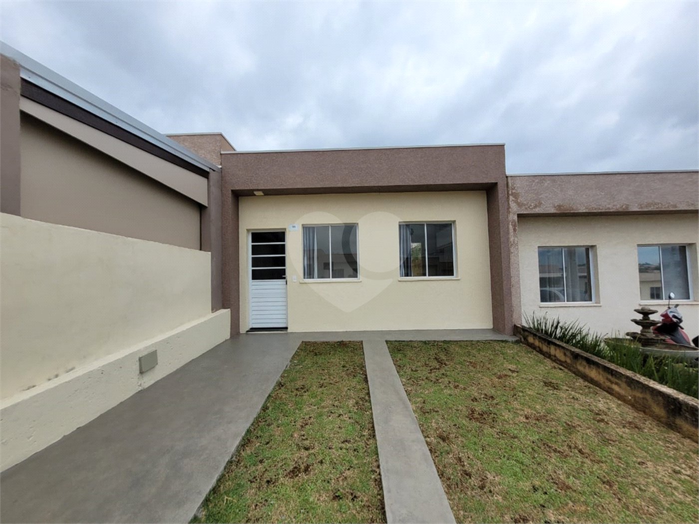Casa à venda com 2 quartos no condomínio Novo Horizonte, Itapetininga - SP