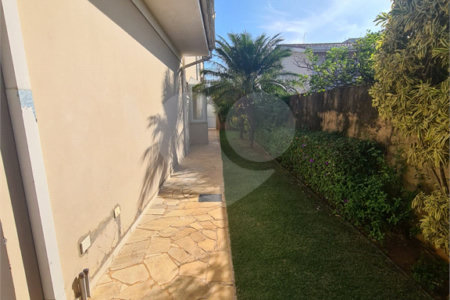 Casa à venda com 3 suítes no condomínio Vinhas da Vista Alegre - Lado Sede, Vinhedo - SP