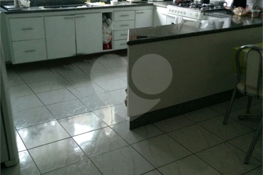 Sobrado à venda com 3 quartos, sendo 1 suíte, em Tremembé, São Paulo, SP