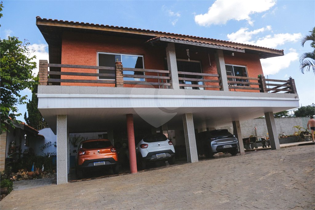 Casa à venda com 3 quartos, sendo 1 suíte, no condomínio Parque da Fazenda, Itatiba - SP