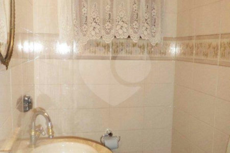 Sobrado à venda com 3 quartos, sendo 1 suíte, em Campo Belo, São Paulo, SP