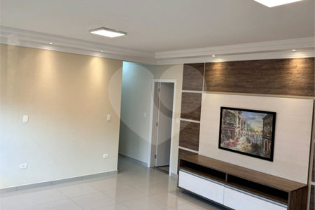 Casa à venda com 4 quartos, sendo 3 suítes, no condomínio Terras de Mont Serrat, Salto - SP